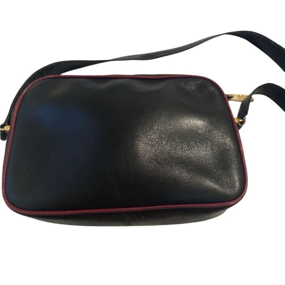 Gucci Black Leather Bag with Gold Logo - Picture 5 of 14